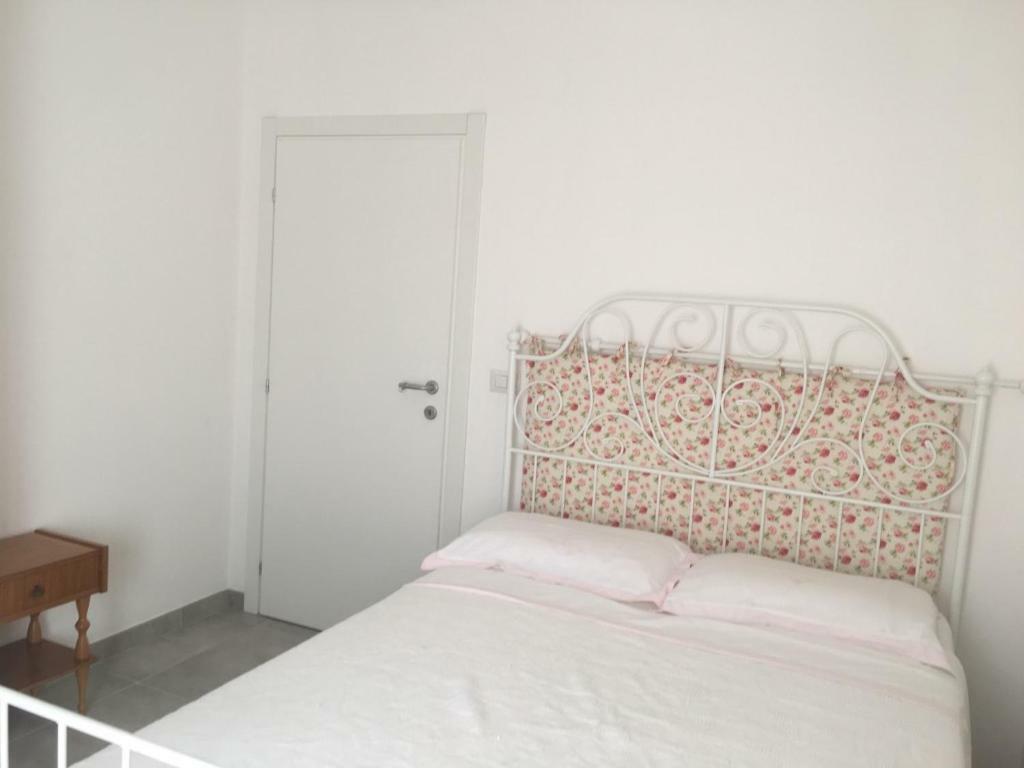 Apartamento Casa Leo Fossombrone Exterior foto