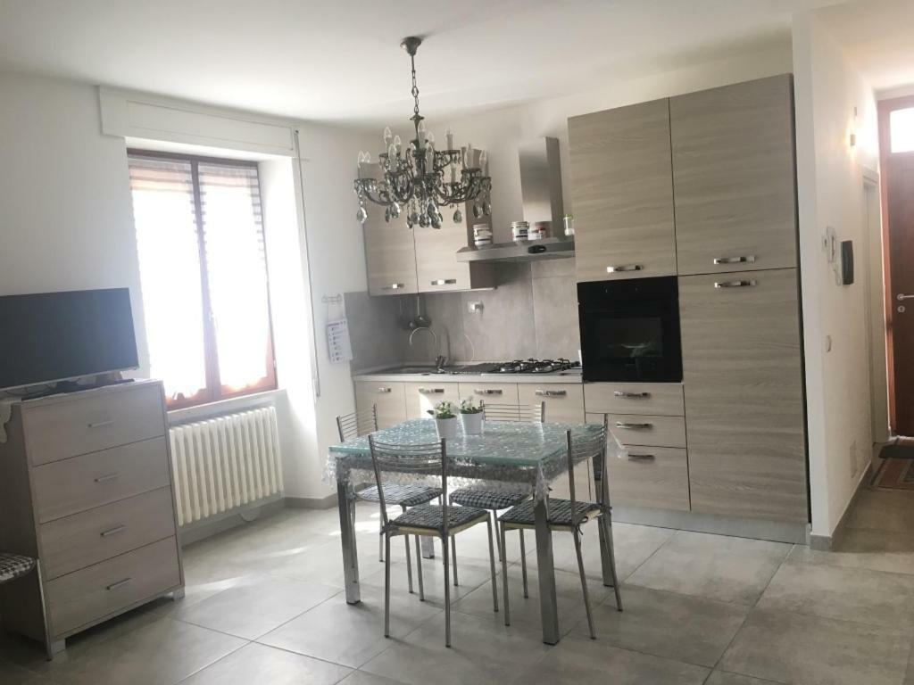 Apartamento Casa Leo Fossombrone Exterior foto