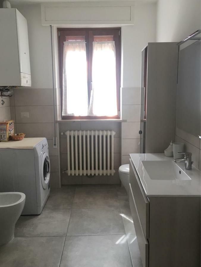 Apartamento Casa Leo Fossombrone Exterior foto